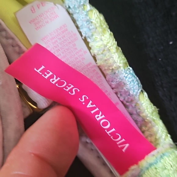 Victoria Secret bikini top - Picture 2 of 3